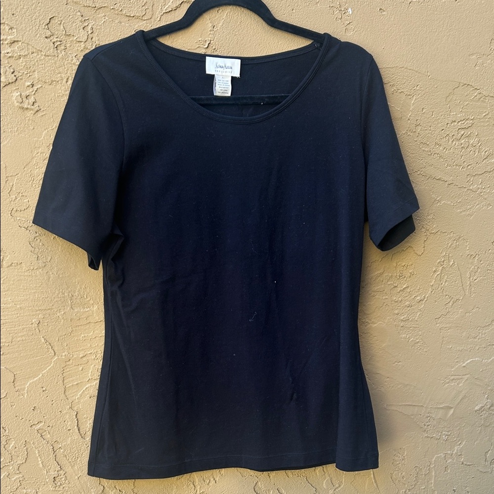 Neiman Marcus Exclusive Black Short Sleeve Tee